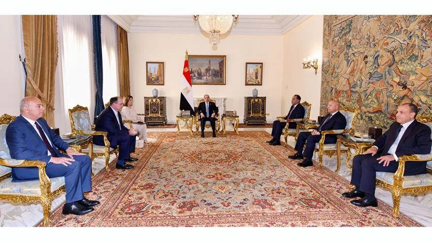 السيسي يبرز لرجال الأعمال الأمريكيين: مصر توفر فرص استثمارية رائعة. السيسي يبرز لرجال الأعمال الأمريكيين: مصر توفر فرص استثمارية رائعة.