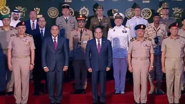 السيسي يشهد فعاليات البطولة العربية العسكرية للفروسية بالعاصمة الإدارية .. بث مباشر السيسي يشهد فعاليات البطولة العربية العسكرية للفروسية بالعاصمة الإدارية .. بث مباشر