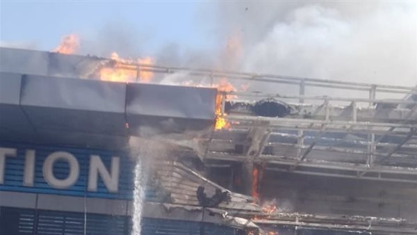 السيطرة على حريق بمولد كهرباء في محطة الأتوبيس الترددي بالخصوص (صور) السيطرة على حريق بمولد كهرباء في محطة الأتوبيس الترددي بالخصوص (صور)