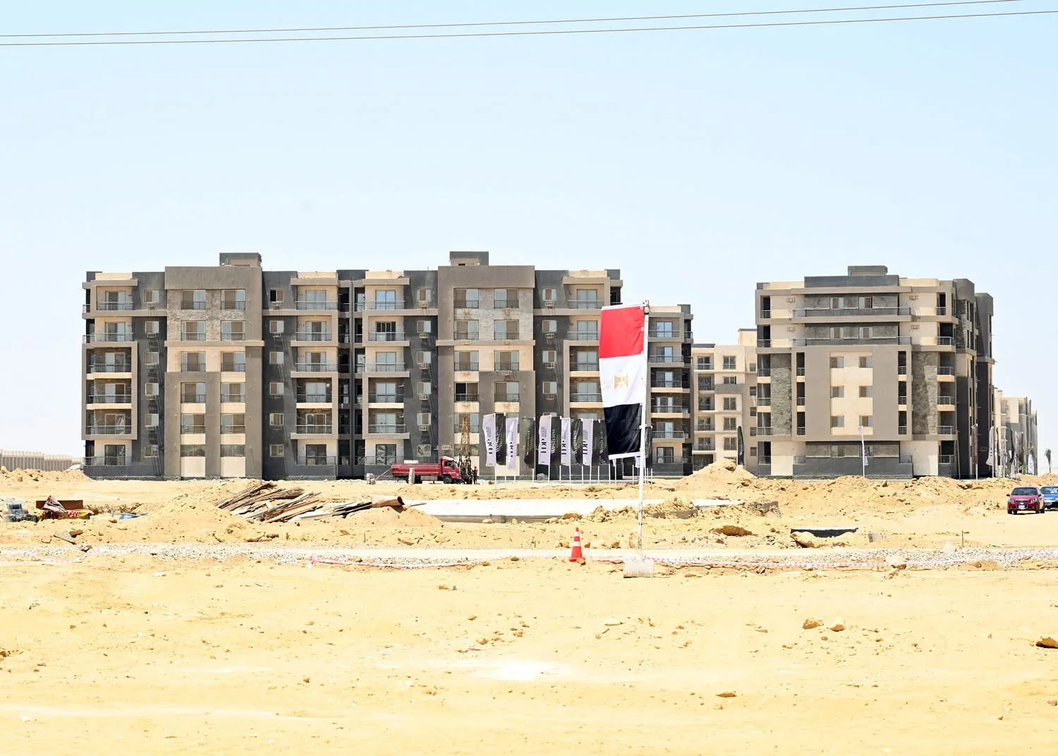 الشربيني: صدور قرارات وزارية لتنفيذ مشروعات تطوير حضرية شاملة في زايد الجديدة وتنظيم وضع الأراضي.