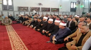 الشرقية تحتفي بذكرى ميلاد قامة الأزهر.. وزير الأوقاف والمحافظ يؤديان صلاة الجمعة بمسجد الدكتور عبد الحليم محمود