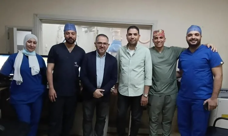 الصحة: إجراء عمليات قلبية معقدة لإنقاذ سائحين من روسيا والسعودية في مستشفى العجوزة الصحة: إجراء عمليات قلبية معقدة لإنقاذ سائحين من روسيا والسعودية في مستشفى العجوزة