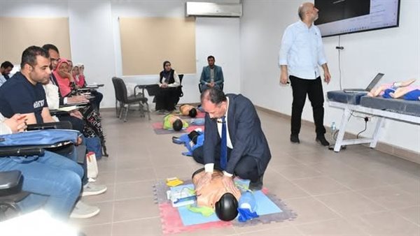الصحة تُنظم ورشة عمل لأعضاء بعثة الحج الطبية لتدريبهم على إجراءات مكافحة العدوى وبرنامج إنعاش القلب الرئوي الصحة تُنظم ورشة عمل لأعضاء بعثة الحج الطبية لتدريبهم على إجراءات مكافحة العدوى وبرنامج إنعاش القلب الرئوي