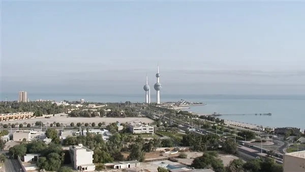 الطقس اليوم في الكويت.. رياح نشطة مثيرة للغبار وارتفاع في درجات الحرارة الطقس اليوم في الكويت.. رياح نشطة مثيرة للغبار وارتفاع في درجات الحرارة