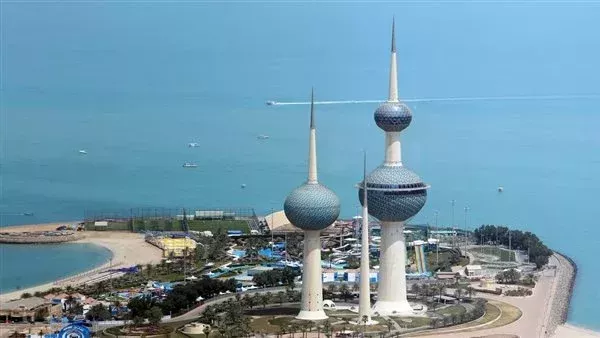 الطقس في الكويت اليوم.. حار نهارًا ورطب على السواحل مساءً الطقس في الكويت اليوم.. حار نهارًا ورطب على السواحل مساءً