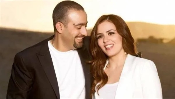 الطلاق المثير للجدل: القصة الكاملة لانفصال أحمد السقا ومها الصغير من الشائعات إلى الحقائق.