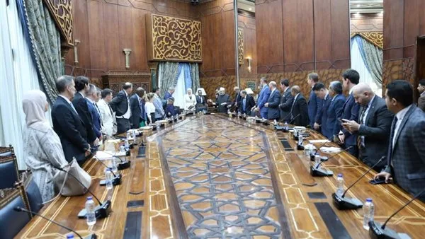 الطيب: السلام والتفاهم جوهر رسالة الأزهر التي نعمل على غرسها في نفوس طلابنا الطيب: السلام والتفاهم جوهر رسالة الأزهر التي نعمل على غرسها في نفوس طلابنا