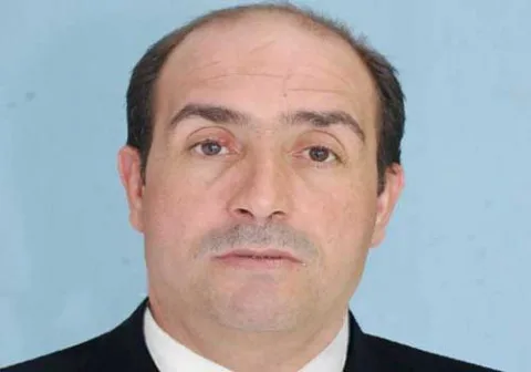 الطيب دخان: كيف أصدق أنك تشبهينني في جنوني.. الطيب دخان: كيف أصدق أنك تشبهينني في جنوني..