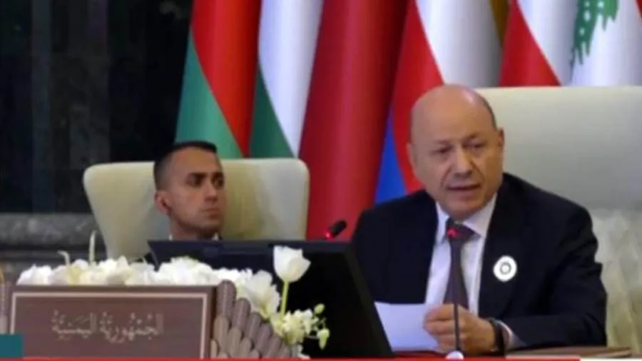 العليمي: نرفض أي جهود تهدف لتعديل التكوين السكاني في الأراضي الفلسطينية المحتلة العليمي: نرفض أي جهود تهدف لتعديل التكوين السكاني في الأراضي الفلسطينية المحتلة