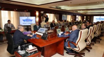 الفريق ربيع: قناة السويس جاهزة لتقديم كافة الخدمات لتلبية احتياجات السفن