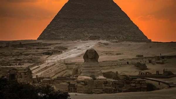 الفنان الإيطالي مايكل أنجلو بيستوليتو يُنير أهرامات الجيزة في النسخة الخامسة من Forever Is Now الفنان الإيطالي مايكل أنجلو بيستوليتو يُنير أهرامات الجيزة في النسخة الخامسة من Forever Is Now
