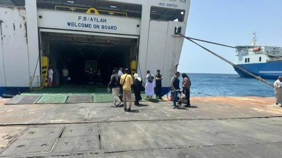 الفوج الثاني من حجاج بيت الله يغادر ميناء نويبع متوجهًا إلى الأراضي المقدسة الفوج الثاني من حجاج بيت الله يغادر ميناء نويبع متوجهًا إلى الأراضي المقدسة
