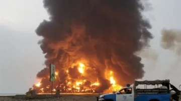 القاهرة الإخبارية: الغارات الإسرائيلية دمرت رصيف في ميناء الحديدة بشكل كامل