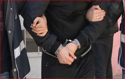 تحقيق مع شخصين إجراميين في القاهرة بتهمة حيازتهما مخدرات تقدر قيمتها بـ 16 مليون جنيه. تحقيق مع شخصين إجراميين في القاهرة بتهمة حيازتهما مخدرات تقدر قيمتها بـ 16 مليون جنيه.