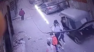 القبض على بطل فيديو خطف طفـ.ل داخل توك توك بالوراق