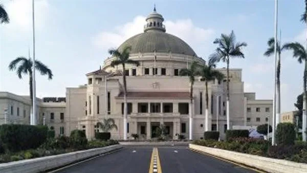القضاء الإداري يُلزم جامعة القاهرة بإعادة قيد طالبة في كلية طب القصر العيني القضاء الإداري يُلزم جامعة القاهرة بإعادة قيد طالبة في كلية طب القصر العيني