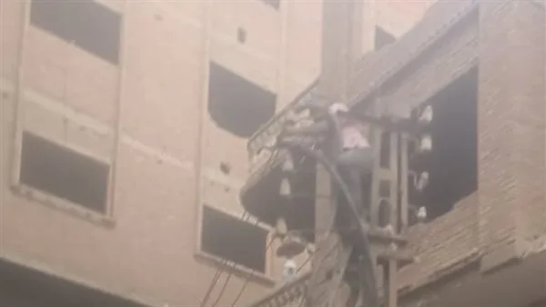 القليوبية خلال يوم واحد: السيطرة على حريق في محول كهربائي بدون خسائر وتوقيف 7 أطنان من العصائر غير المعروفة المصدر القليوبية خلال يوم واحد: السيطرة على حريق في محول كهربائي بدون خسائر وتوقيف 7 أطنان من العصائر غير المعروفة المصدر