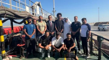 القنصلية المصرية بدبي تلتقي طاقم "البحارة المصريين" على متن السفينة Petro1