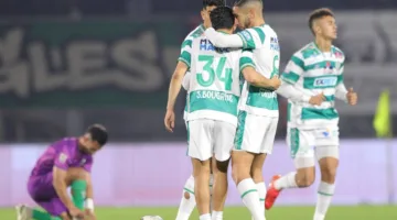 الرجاء يبدأ في تجديد عقود ثلاثة لاعبين ويعد قائمة المغادرين.