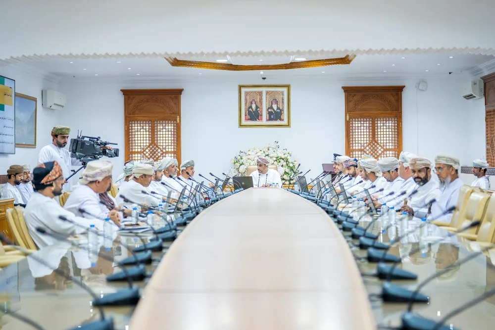 المجلس البلدي في شمال الباطنة يناقش مجموعة من القضايا التنموية بالمحافظة. المجلس البلدي في شمال الباطنة يناقش مجموعة من القضايا التنموية بالمحافظة.
