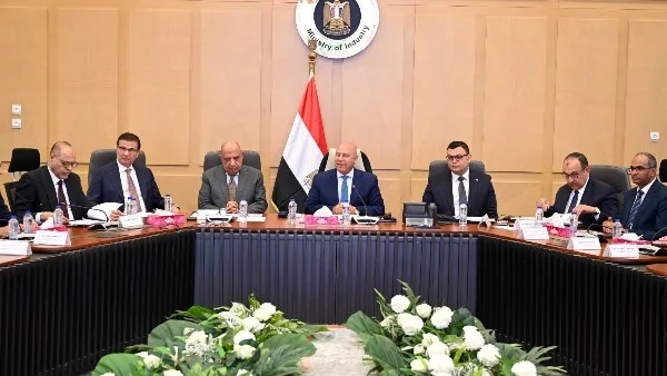 المجموعة الوزارية للتنمية الصناعية تضع معايير جديدة لحساب حوافز تصنيع السيارات المجموعة الوزارية للتنمية الصناعية تضع معايير جديدة لحساب حوافز تصنيع السيارات