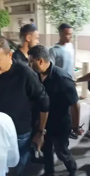 المخرج خالد يوسف ومحمد جمعة يقدمان واجب العزاء في والدة زوجة المنتج محمد السبكي المخرج خالد يوسف ومحمد جمعة يقدمان واجب العزاء في والدة زوجة المنتج محمد السبكي