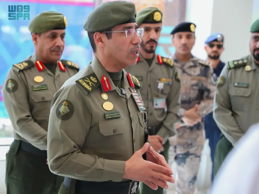 المدير العام للجوازات يزور منفذ جديدة عرعر للاطلاع على إجراءات الجوازات المدير العام للجوازات يزور منفذ جديدة عرعر للاطلاع على إجراءات الجوازات
