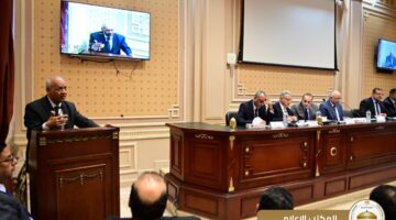 المستشار محمود فوزي يطمئن الجميع بشأن قانون الإيجار القديم: الحكومة والنواب لن ينحازوا لطرف على حساب الآخر