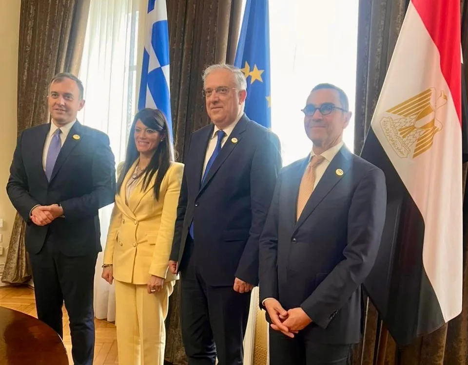 المشاط: الزيارة الرئاسية لليونان تفتح آفاقًا واسعة لدفع الشراكات الاقتصادية والتجارية والاستثمارية بين البلدين المشاط: الزيارة الرئاسية لليونان تفتح آفاقًا واسعة لدفع الشراكات الاقتصادية والتجارية والاستثمارية بين البلدين