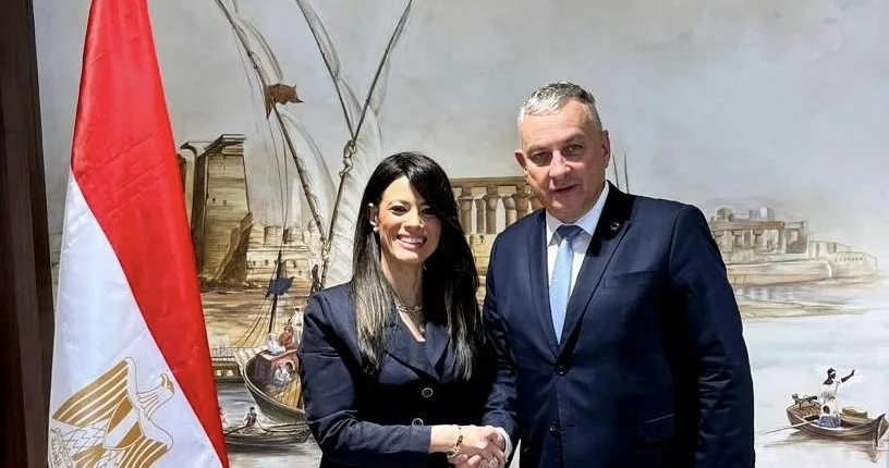 المشاط تجتمع مع المفوض الأوروبي للعلاقات الدولية لتعزيز التعاون الاقتصادي مع “فريق أوروبا”