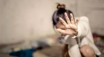 المشدد 10 سنوات لمسن اعتدى على نجلى شقيقه المعاقين في طما