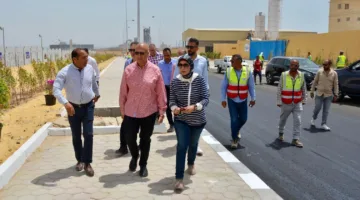 المهندس أحمد عمران يتفقد مشروعات السويس الجديدة