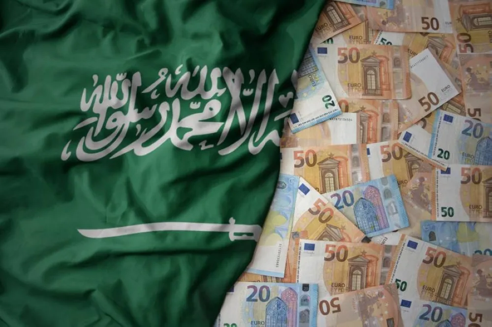 الميزانية السعودية تُظهِر تراجع الإيرادات النفطية واتساع العجز الميزانية السعودية تُظهِر تراجع الإيرادات النفطية واتساع العجز