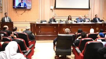 النائب أحمد فرغلي رافضًا مشروع قانون الإيجار القديم«الحكومة وقعت الشارع في البرلمان»