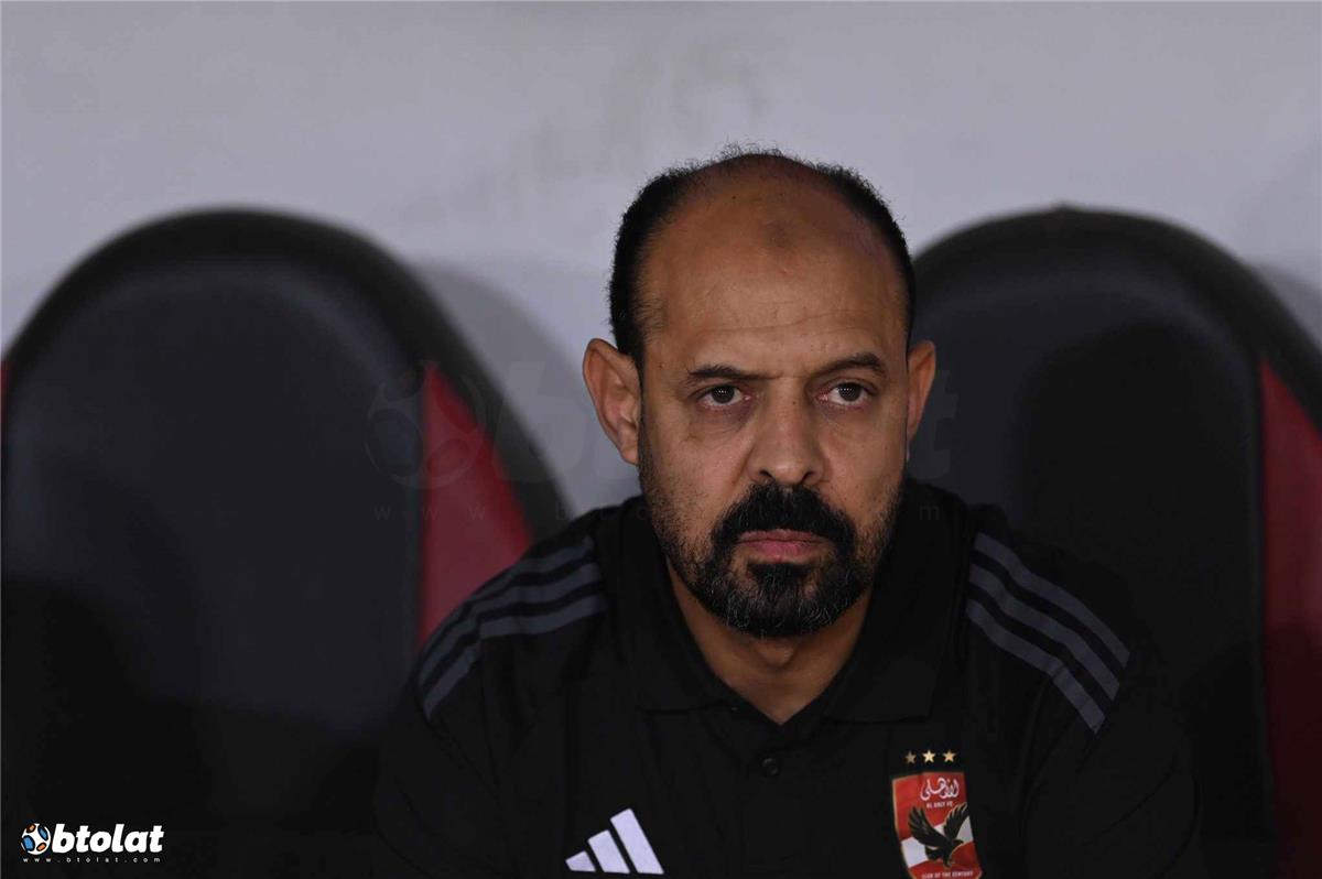 النحاس يوضح سبب عدم مشاركة معلول أمام بتروجيت.. ودوره النفسي مع لاعب الأهلي النحاس يوضح سبب عدم مشاركة معلول أمام بتروجيت.. ودوره النفسي مع لاعب الأهلي