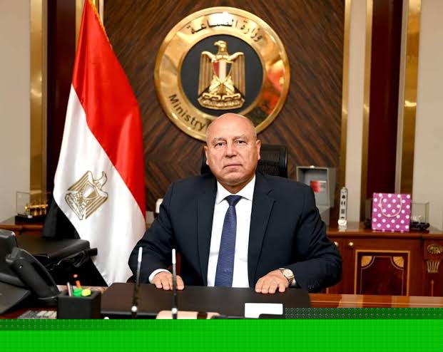 «النقل» تصرف 17 مليار جنيه لـ50 شركة مقاولات «النقل» تصرف 17 مليار جنيه لـ50 شركة مقاولات
