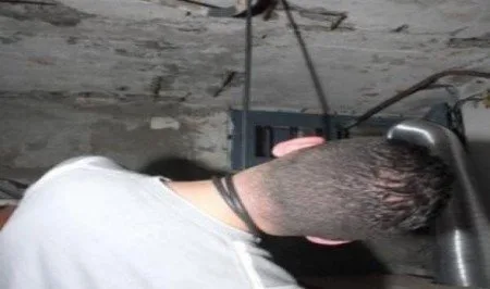 النيابة تبدأ التحقيق في حادثة العثور على جثة شاب تعرض للاختناق في السلام النيابة تبدأ التحقيق في حادثة العثور على جثة شاب تعرض للاختناق في السلام