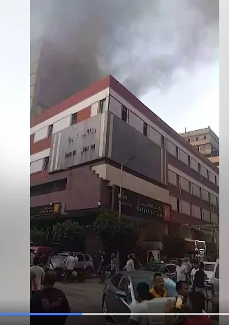النيابة تندب المعمل الجنائي لمعاينة حريق مبنى إداري بوسط البلد النيابة تندب المعمل الجنائي لمعاينة حريق مبنى إداري بوسط البلد