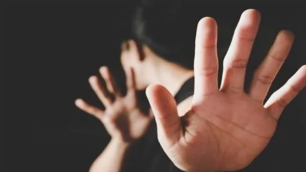 النيابه تحقق في اتهام ربه منزل بكرداسة 3 طلاب بهتك عرض طفلتها النيابه تحقق في اتهام ربه منزل بكرداسة 3 طلاب بهتك عرض طفلتها