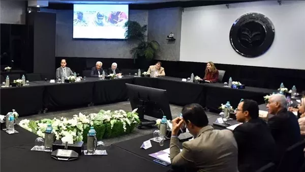 الهيئة العامة للاستثمار تبحث سبل دعم الشركات المصرية للمشاركة في مناقصات الفاو الهيئة العامة للاستثمار تبحث سبل دعم الشركات المصرية للمشاركة في مناقصات الفاو