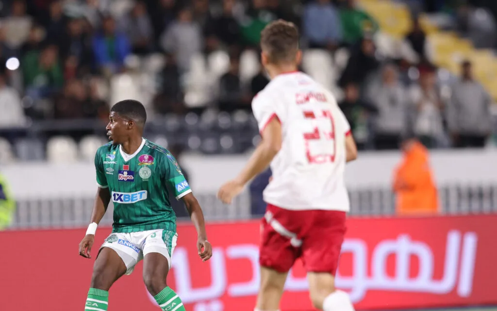 الوداد يطوي صفحة الخلاف مع لاعب الرجاء الوداد يطوي صفحة الخلاف مع لاعب الرجاء