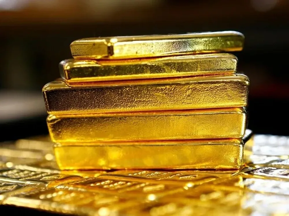 انخفاض أسعار الذهب إلى أدنى مستوياتها خلال أكثر من شهر انخفاض أسعار الذهب إلى أدنى مستوياتها خلال أكثر من شهر