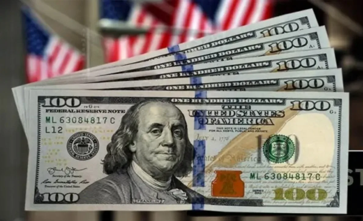 انخفاض الدولار مع تراجع مبيعات التجزئة في الولايات المتحدة انخفاض الدولار مع تراجع مبيعات التجزئة في الولايات المتحدة