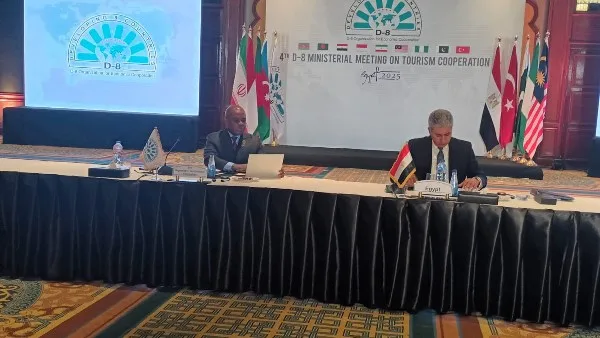 انطلاق الاجتماع الرابع لوزراء السياحة الأعضاء بمنظمة الدول الثماني النامية بمصر انطلاق الاجتماع الرابع لوزراء السياحة الأعضاء بمنظمة الدول الثماني النامية بمصر