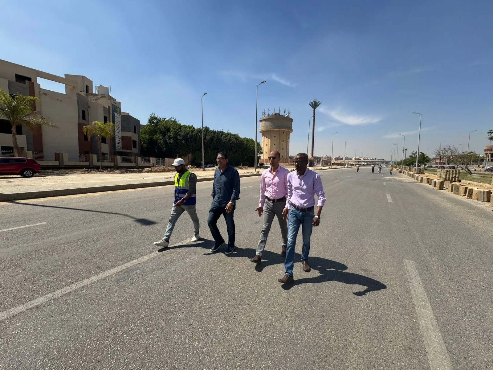 انطلاق مشروع تحسين شارع التسعين الشمالي في القاهرة الجديدة انطلاق مشروع تحسين شارع التسعين الشمالي في القاهرة الجديدة