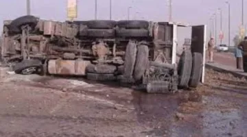 انقلاب سيارة نقل بالطريق الزراعي في قها