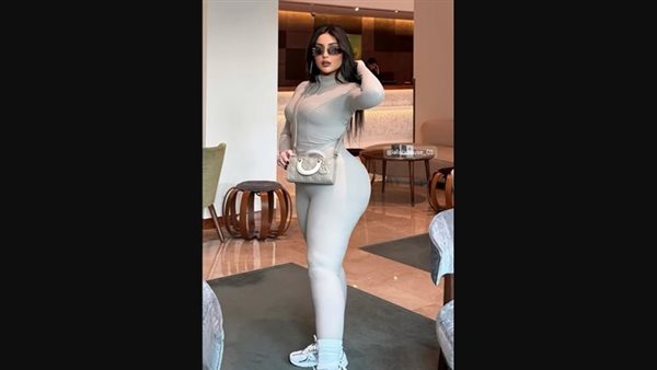 بإطلالة مثيرة.. دنيا بطمة تتصدر التريند بزيادة وزن واضحة (صور) بإطلالة مثيرة.. دنيا بطمة تتصدر التريند بزيادة وزن واضحة (صور)