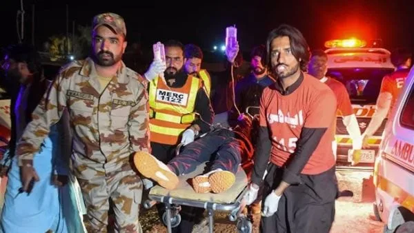 13 قتيلًا و50 جريحًا في قصف هندي على كشمير الباكستانية 13 قتيلًا و50 جريحًا في قصف هندي على كشمير الباكستانية