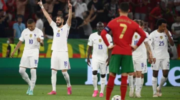 بالأرقام – كيف تجاوز بنزيما رونالدو تاريخيًا في البطولات السعودية؟