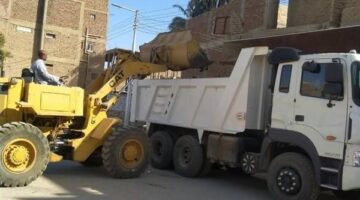 بالصور.. حملة موسعة لرفع كفاءة الطرق ومستوى النظافة والتجميل بالأقصر